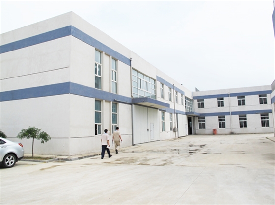 煙臺華順油氣潤滑之庫房和車間