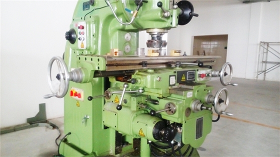 煙臺華順油氣潤滑車間設(shè)備之銑床