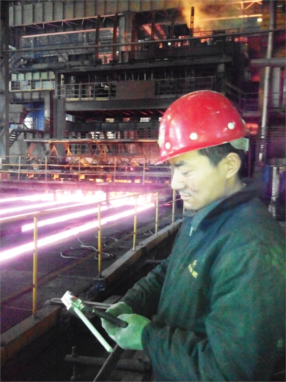 煙臺(tái)華順油氣潤(rùn)滑設(shè)備公司提供終生售后服務(wù)！近三年的時(shí)間，已經(jīng)為國(guó)內(nèi)200多個(gè)企業(yè)提供了500余套具有自主知識(shí)產(chǎn)權(quán)的油氣集中潤(rùn)滑系統(tǒng)。華順公司可根據(jù)客戶的實(shí)際需求完成從現(xiàn)場(chǎng)調(diào)研、方案設(shè)計(jì)、產(chǎn)品生產(chǎn)制造、現(xiàn)場(chǎng)安裝到系統(tǒng)調(diào)試的整體交鑰匙工程