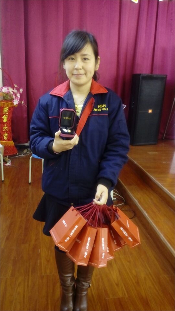 金飾品發(fā)放中！節(jié)能降耗，從油氣潤滑開始。近三年，煙臺華順油氣潤滑設(shè)備公司為國內(nèi)的200多個(gè)企業(yè)提供了500余套具有自主知識產(chǎn)權(quán)的油氣集中潤滑系統(tǒng)