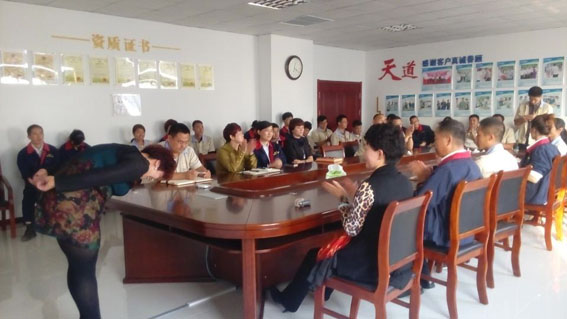 華順油氣潤滑設(shè)備公司每個月第一個工作日為感恩日！煙臺華順油氣潤滑系統(tǒng)&mdash;&mdash;中國油氣潤滑系統(tǒng)客戶認(rèn)可度最高品牌，可直接替代進(jìn)口同類產(chǎn)品。煙臺華順13年專注高效節(jié)能油氣潤滑系統(tǒng)，擁有12項(xiàng)國家專利技術(shù)，是國家高新技術(shù)企業(yè)，采用德國先進(jìn)技術(shù)，可提供整體交鑰匙工程，是國內(nèi)生產(chǎn)規(guī)模最大的油氣潤滑廠家