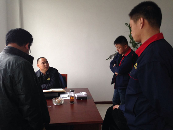 煙臺(tái)華順油氣潤(rùn)滑設(shè)備適用于滾動(dòng)軸承、開(kāi)式齒輪、鏈條、軌道、輪緣、高速電主軸等的潤(rùn)滑，尤其適用于高溫、高速、重載、極低速、受水或其它有化學(xué)危害性流體侵蝕場(chǎng)合