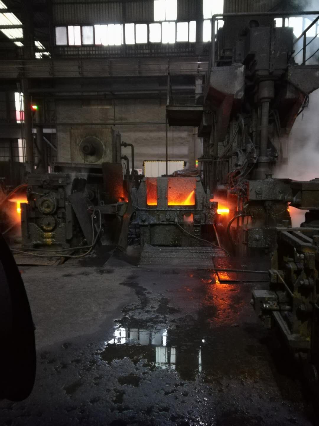 改善鋼廠的施工環(huán)境 論棒材生產(chǎn)線上使用油氣潤滑